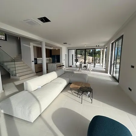 Villa Nolandia *