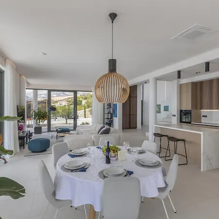 Nolandia Villa *